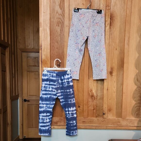 SO Capri Leggings Bundle Blue & White Tie-Dye & Grey & Pink Floral, Large 10/12 - Picture 2 of 6